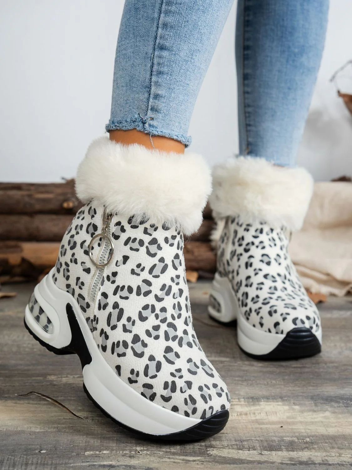 Sara | Leopard platform boots with side zip - Image 6
