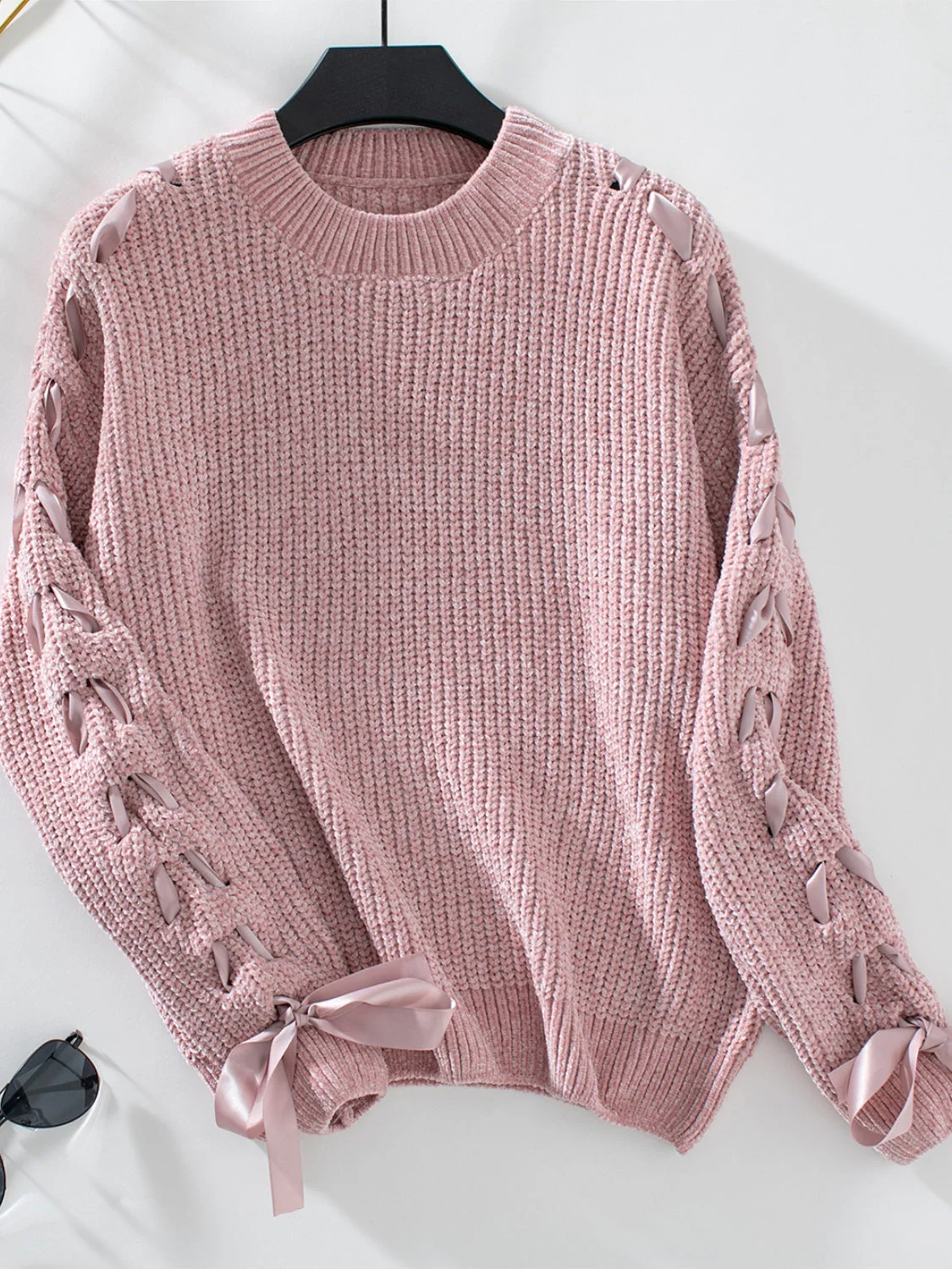 Zulema | Long-sleeved pullover with a lace-up crew neck - Image 7