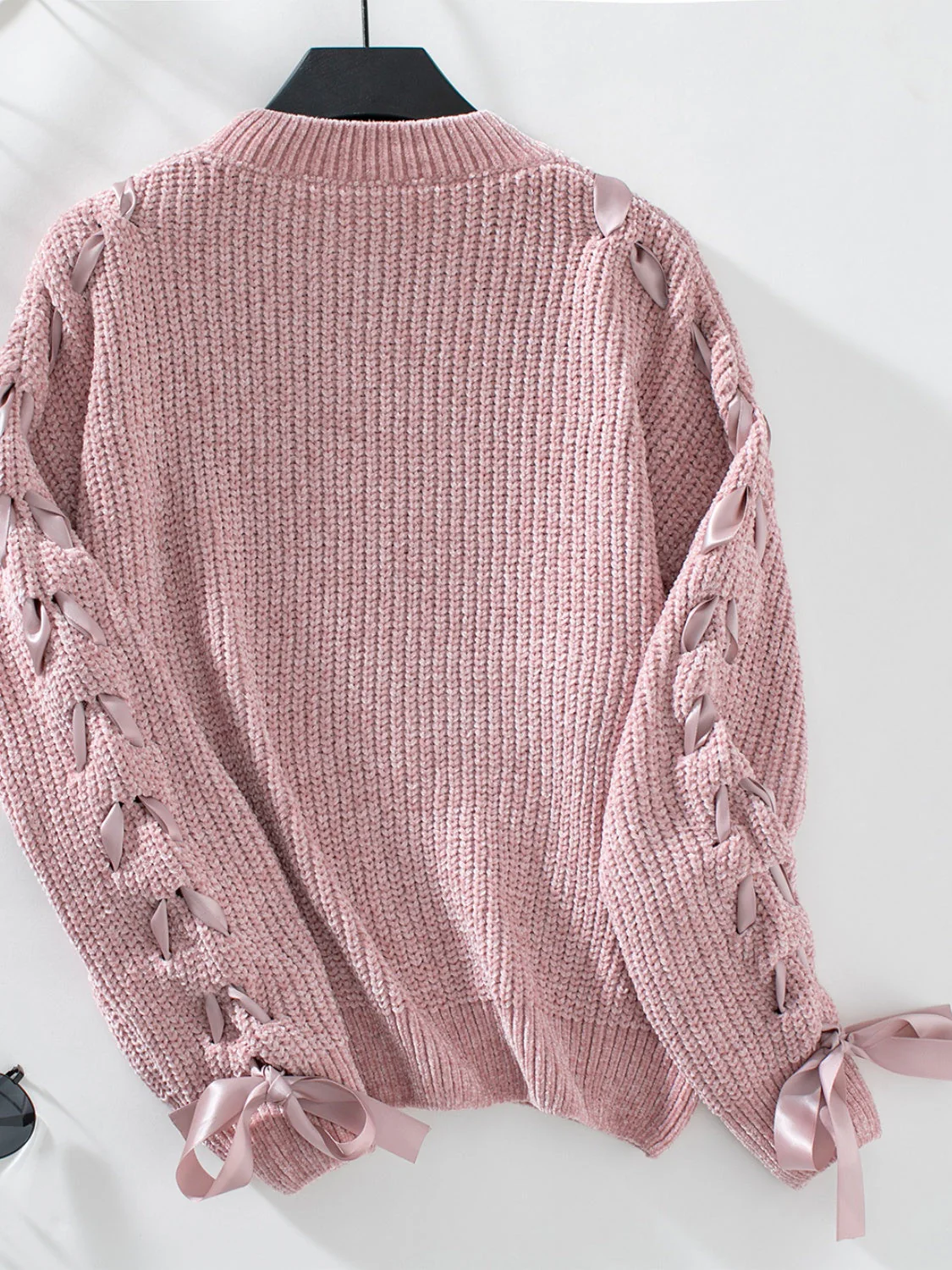 Zulema | Long-sleeved pullover with a lace-up crew neck - Image 9