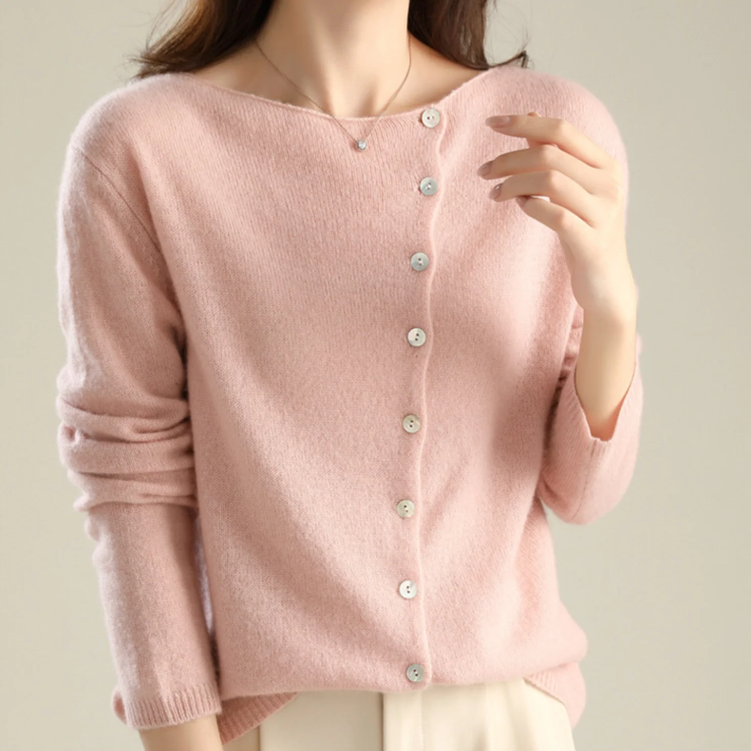 Zulema | Elegant and casual winter cardigan - Image 3