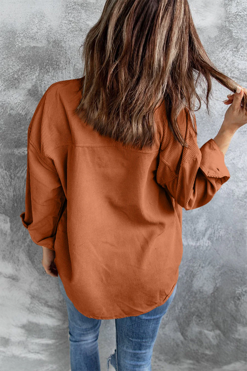 Zuleyka | Buttoned, drop shoulder jacket with collar and collar - Image 4